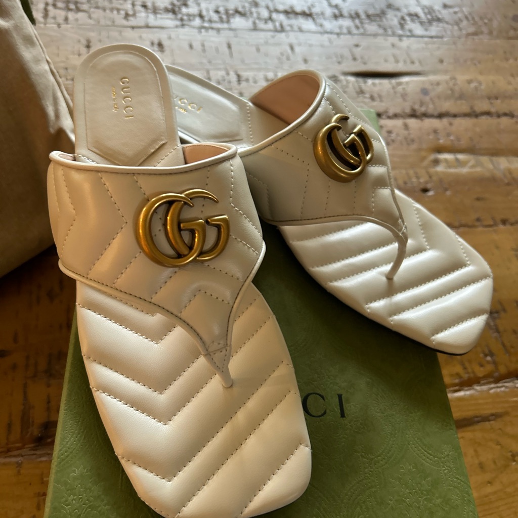 Gucci Cream Quilted Leather Gg Thong Sandals